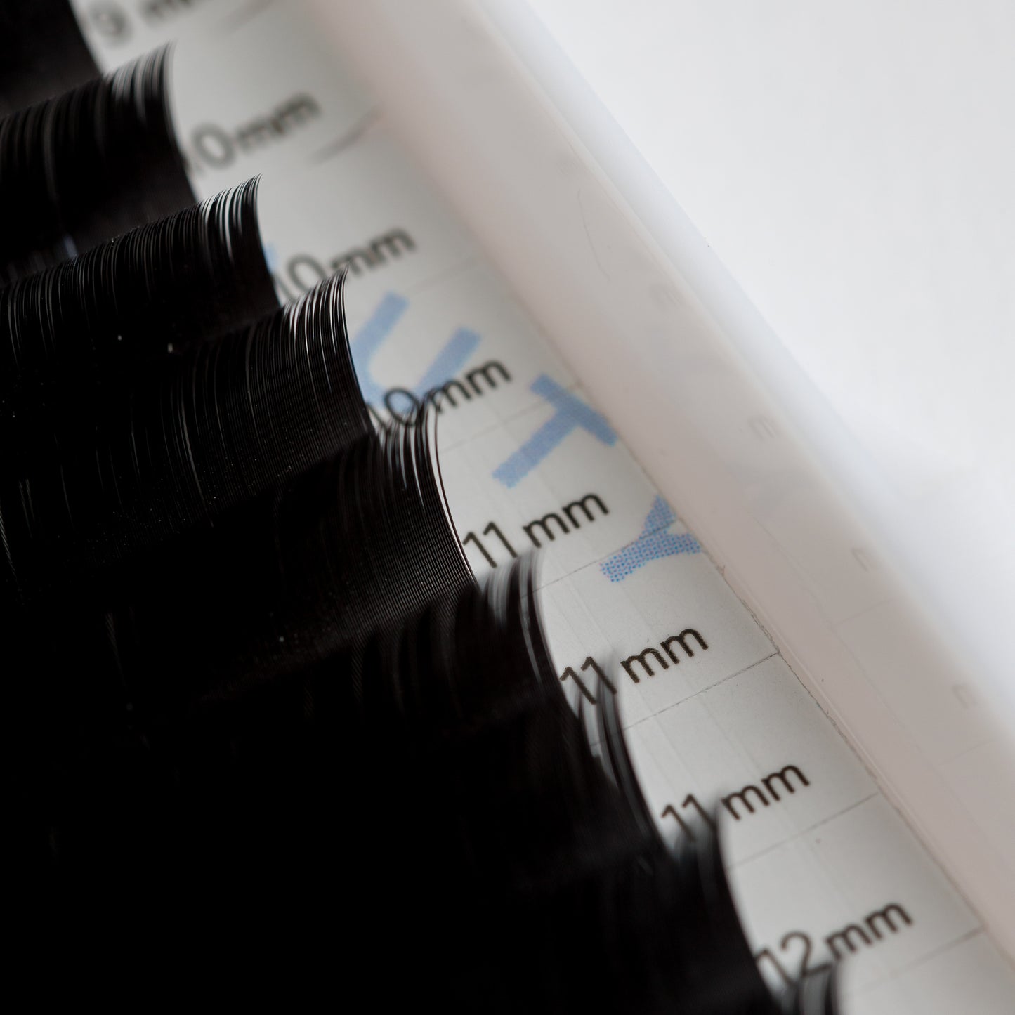 Professional Black Eyelash Extensions | C Curl
