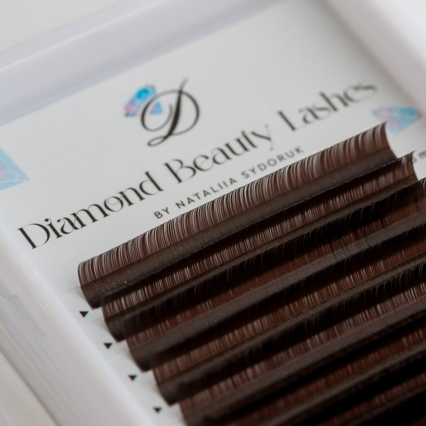 Brown eyelashes for extensions