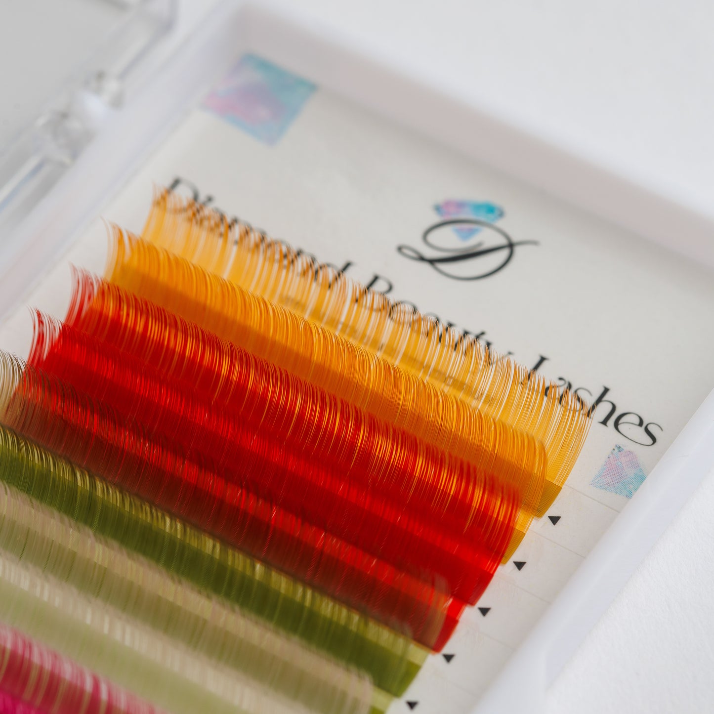Eyelashes for extensions in various colors