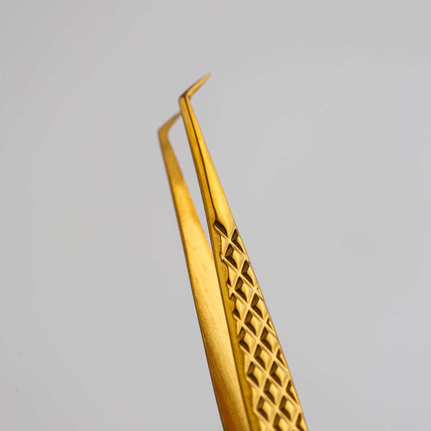 L-Tip Tweezers for Lashmaker